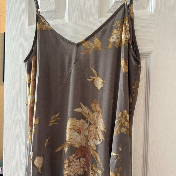 Lulus Feeling Freesia Gray Floral Print Maxi Dress Size Small READ missing butto - Picture 11 of 11